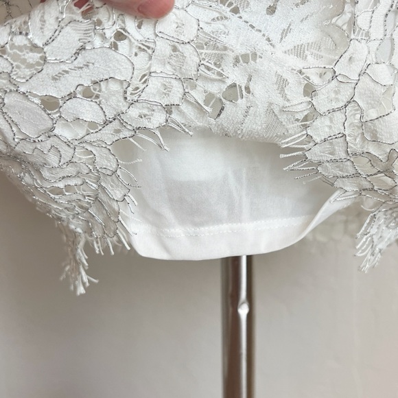 ✖️SOLD✖️•ADRIANNA PAPELL•White Formal Lace-Overlay Sheath Dress w/Metallic Sheen - Picture 11 of 15